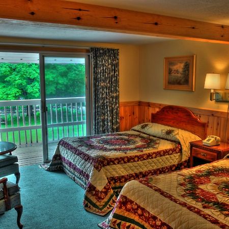 Covered Bridge River View Lodge (Adults Only) Джексон Номер фото